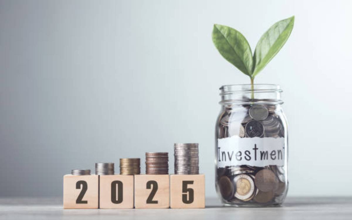 What are the safest investment options in 2025?